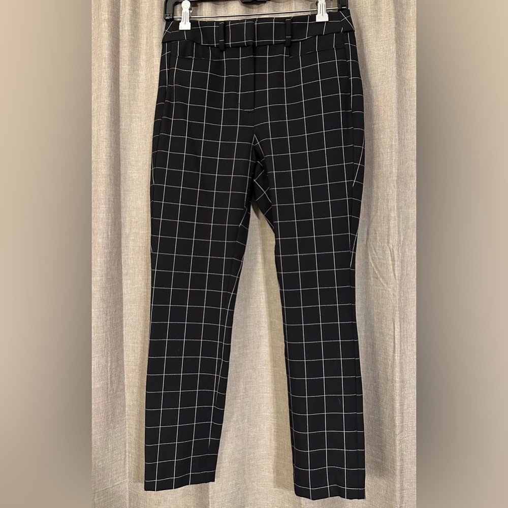 Loft Striped Straight Legged Pant - Black,White Stripes / size S
